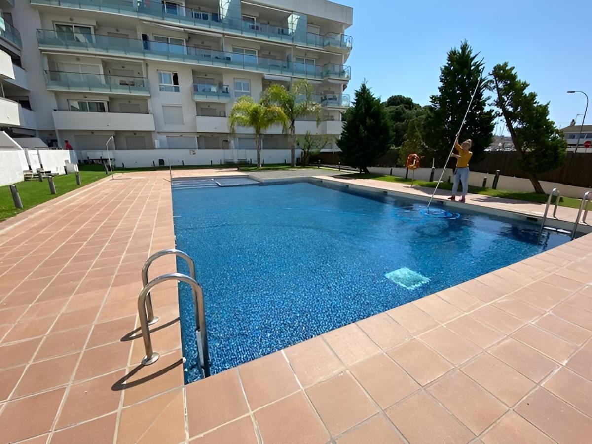 Superbe Appartement Renove, Residence Avec Piscine Росес Екстериор снимка